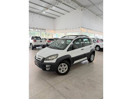 FIAT IDEA 1.8 MPI ADVENTURE 16V FLEX 4P MANUAL FIAT IDEA 1.8 MPI ADVENTURE 16V FLEX 4P MANUAL